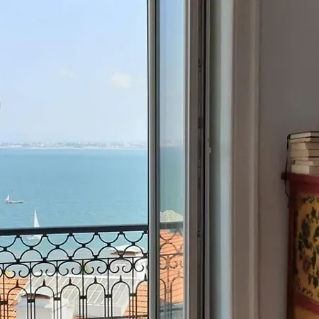 Casa Da Se - Riverfront View - Xviii Century House * Lisbon